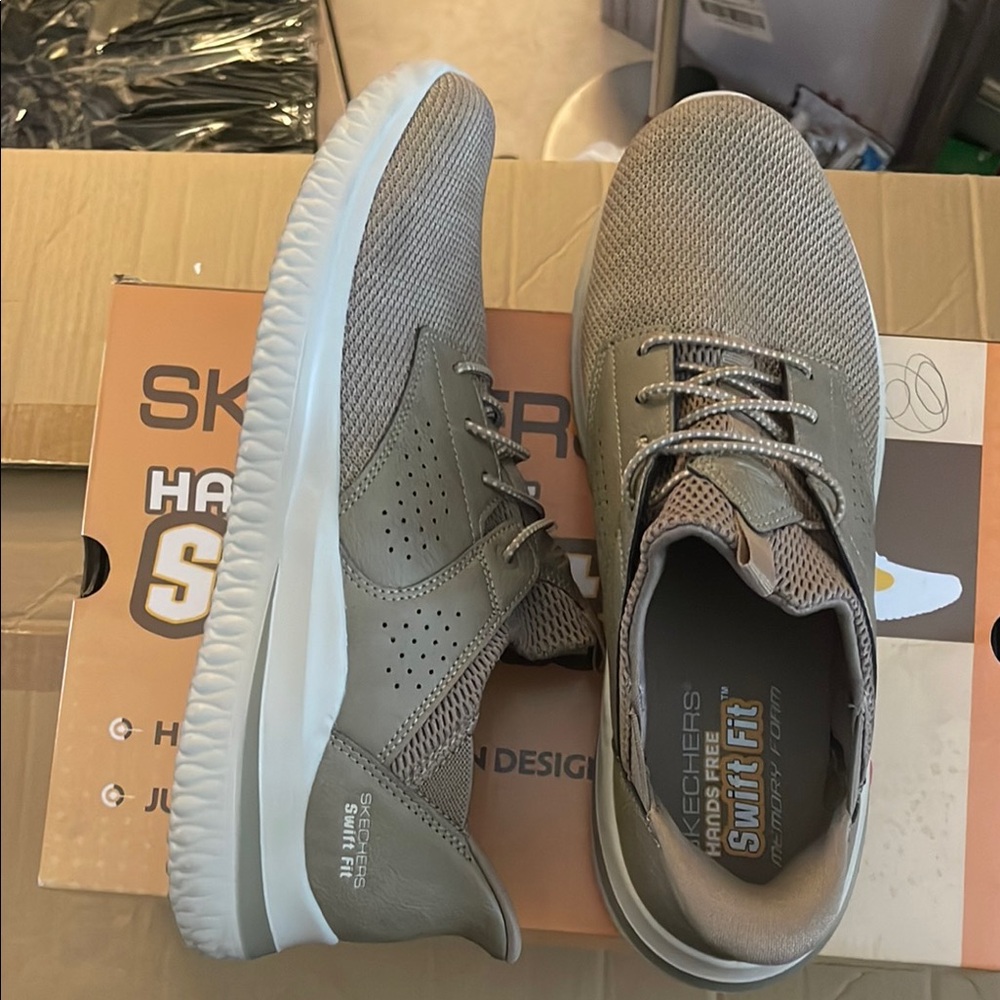 Skechers Gray Sneakers with Lightweight Knit and Breathable Design Preowned